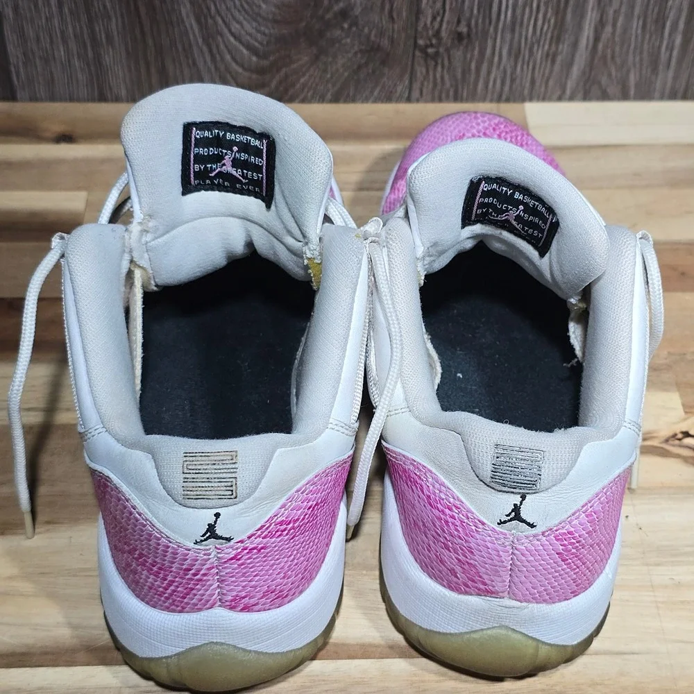Jordan‎ Retro 11 Low Pink Snakeskin GS Size 6Y White 580521-108 2013